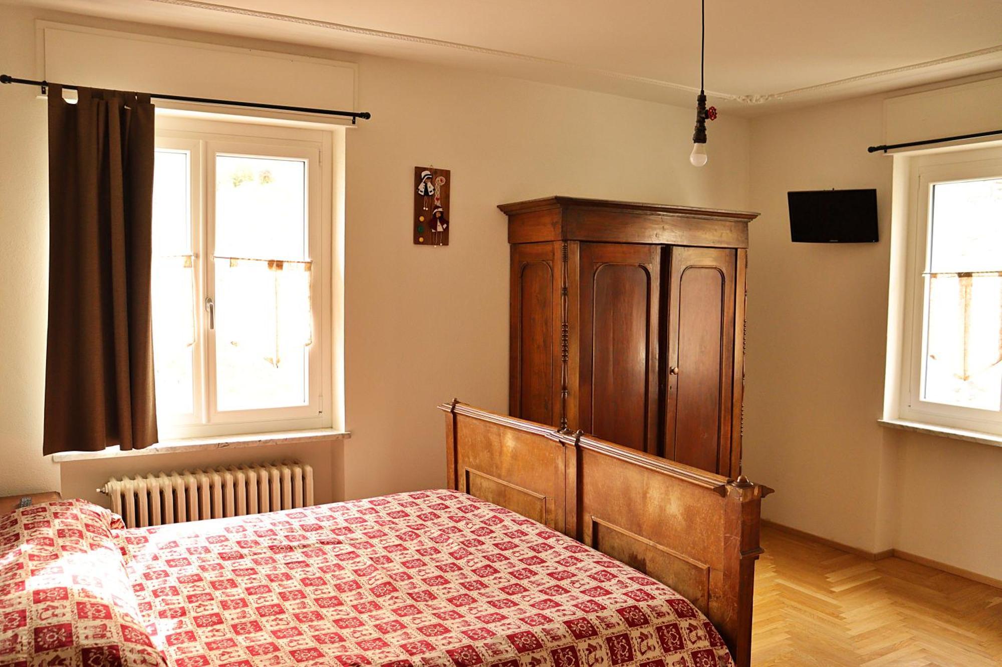 Lo Barbaboc Aparthotel Charvensod Luaran gambar